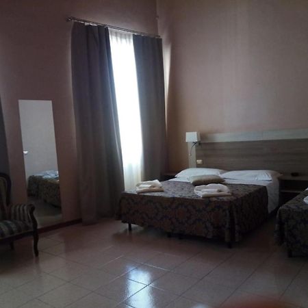 Hhb Hotel Firenze Bagian luar foto