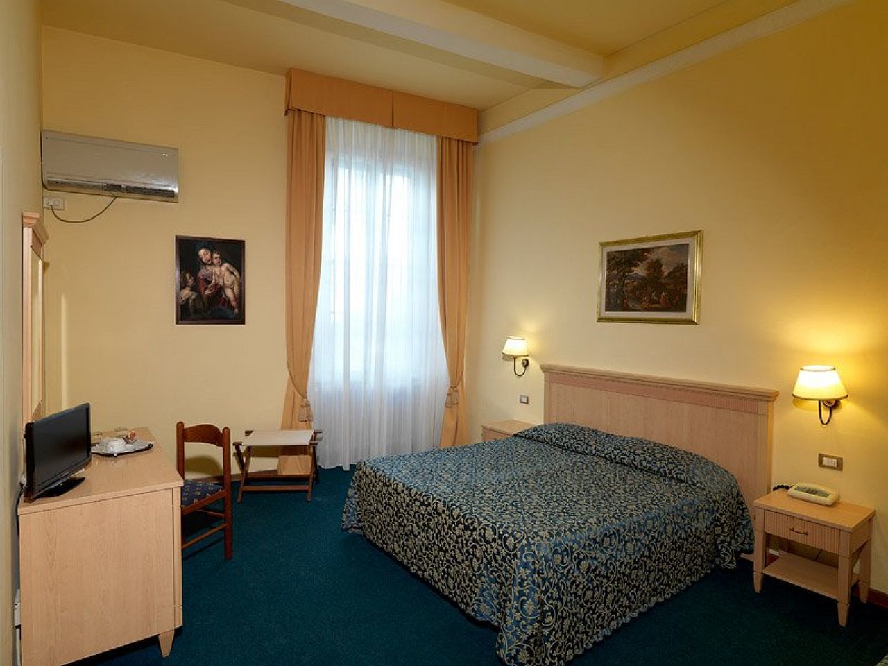 Hhb Hotel Firenze Bagian luar foto