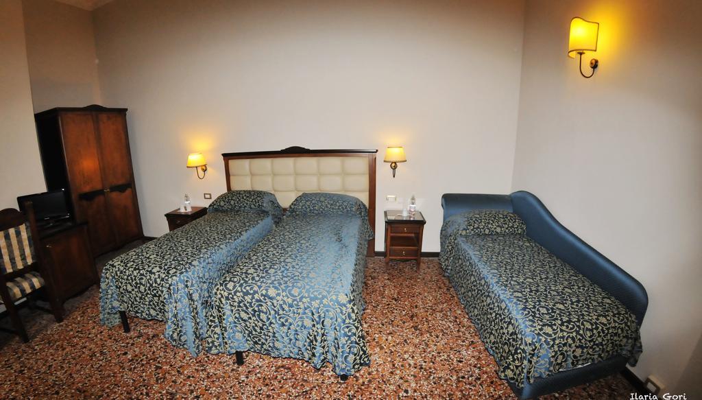 Hhb Hotel Firenze Bagian luar foto