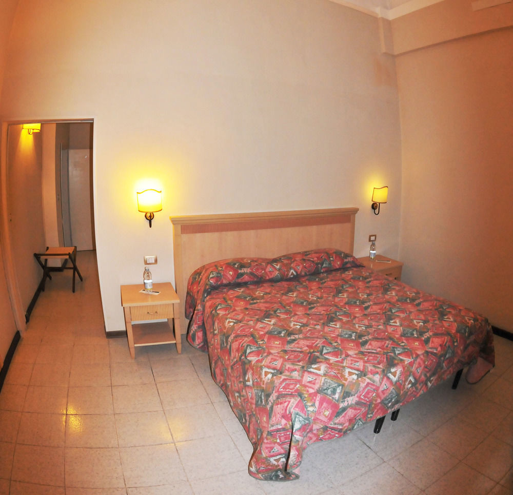 Hhb Hotel Firenze Bagian luar foto