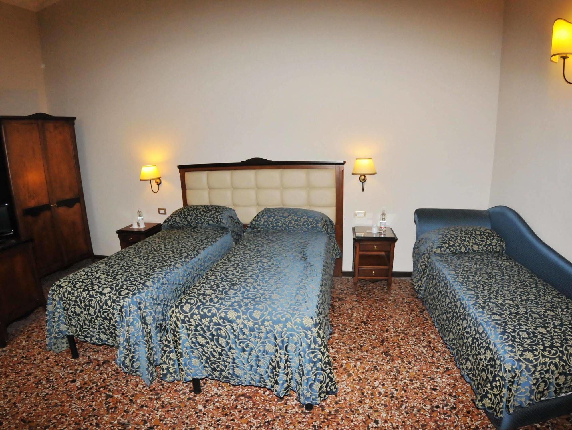 Hhb Hotel Firenze Bagian luar foto