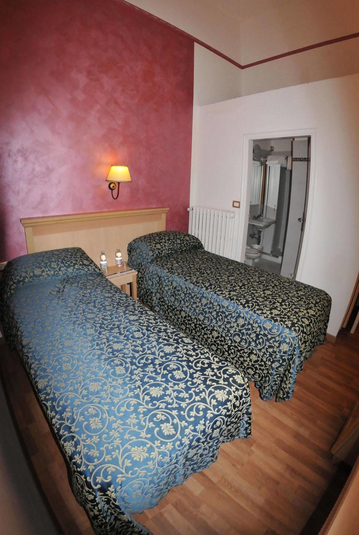 Hhb Hotel Firenze Bagian luar foto