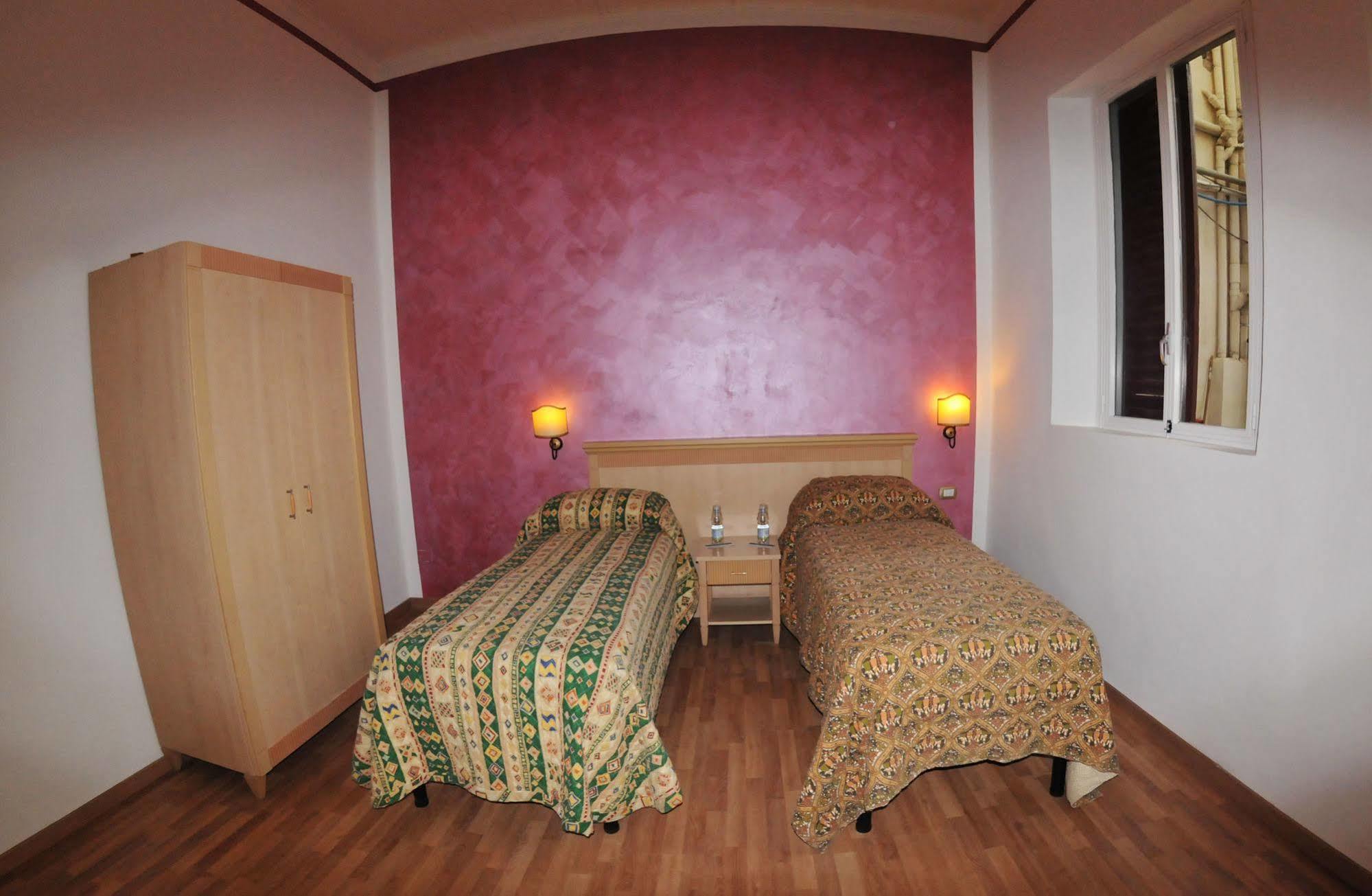 Hhb Hotel Firenze Bagian luar foto