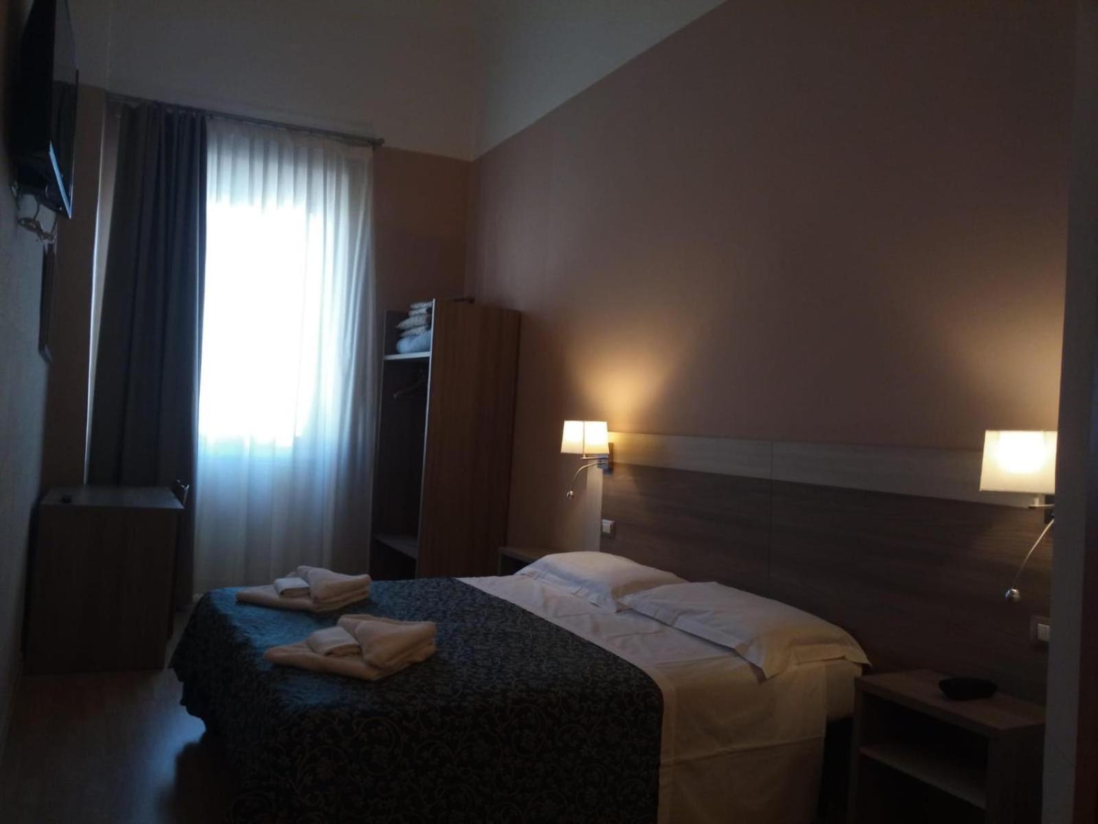 Hhb Hotel Firenze Bagian luar foto