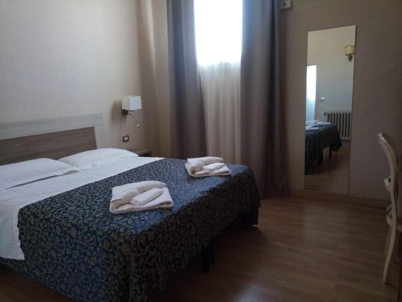 Hhb Hotel Firenze Bagian luar foto